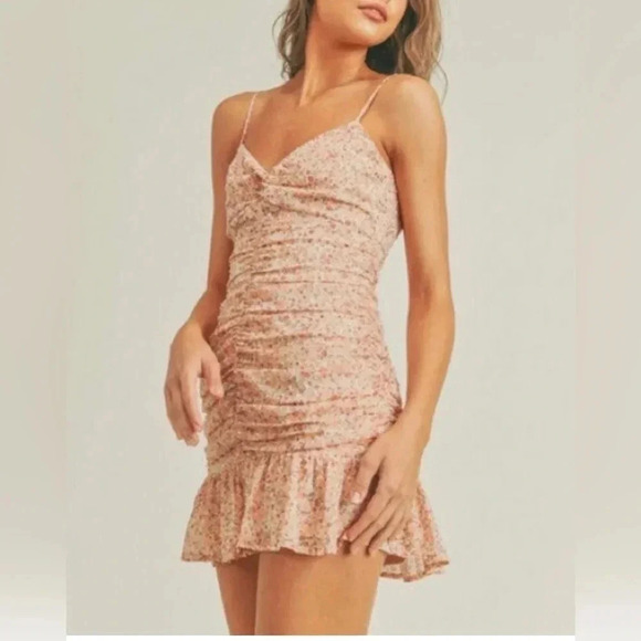NWT LUSH Apricot Floral Ruched Mini Dress - Picture 2 of 9